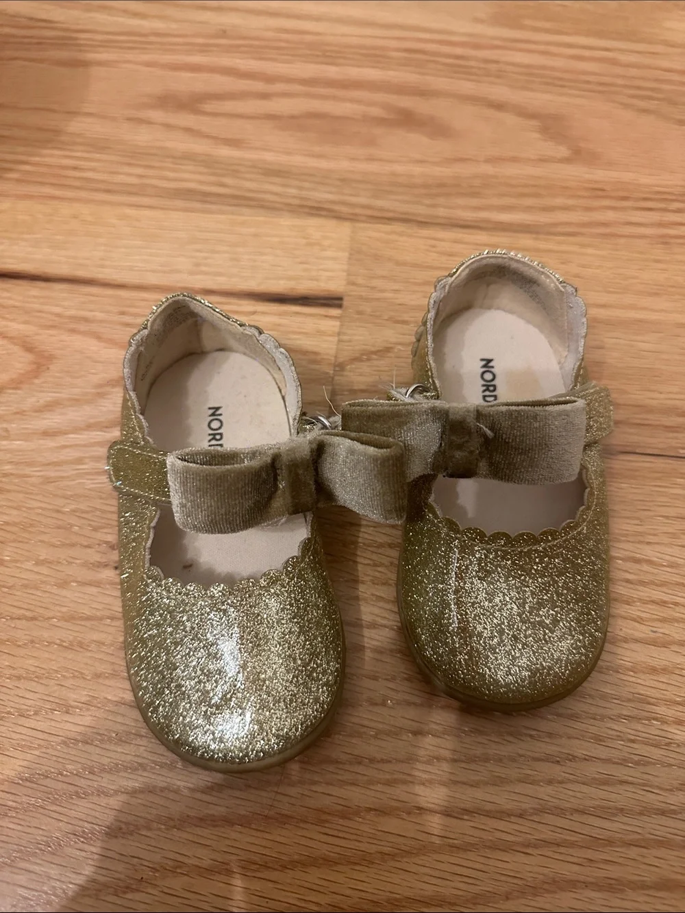 Nordstrom Girls Gold Glitter Bow Mary Janes